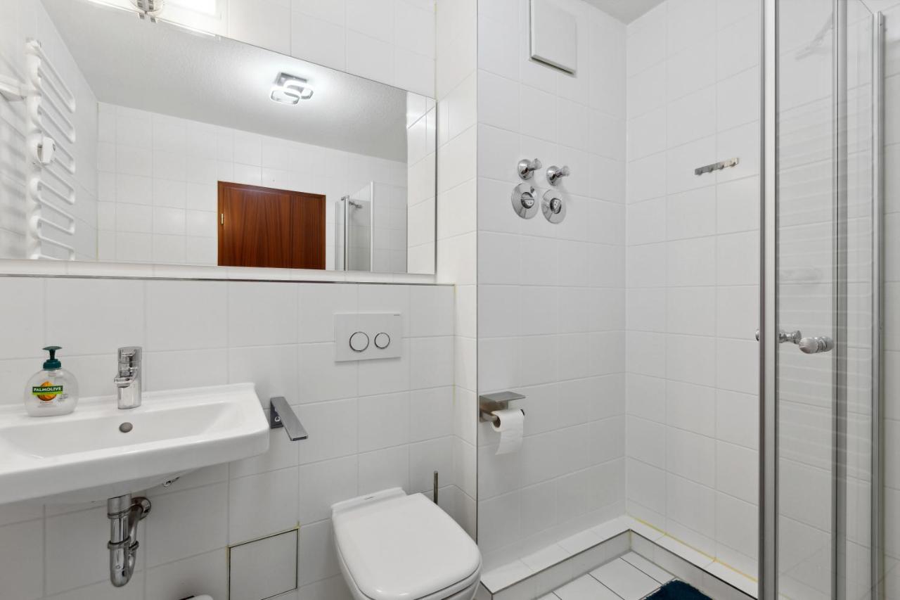 Eindrucksvolle Zwei-Zimmer-Wohnung Mit Balkon Und Grosser Kueche ライプツィヒ エクステリア 写真